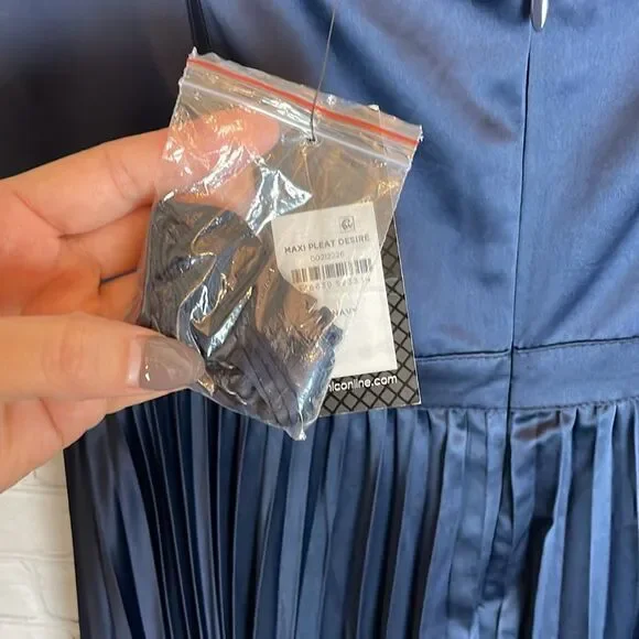 City Chic Plus Size Dress, Pleat Desire Dress Size Small Size 16 - Picture 10 of 15